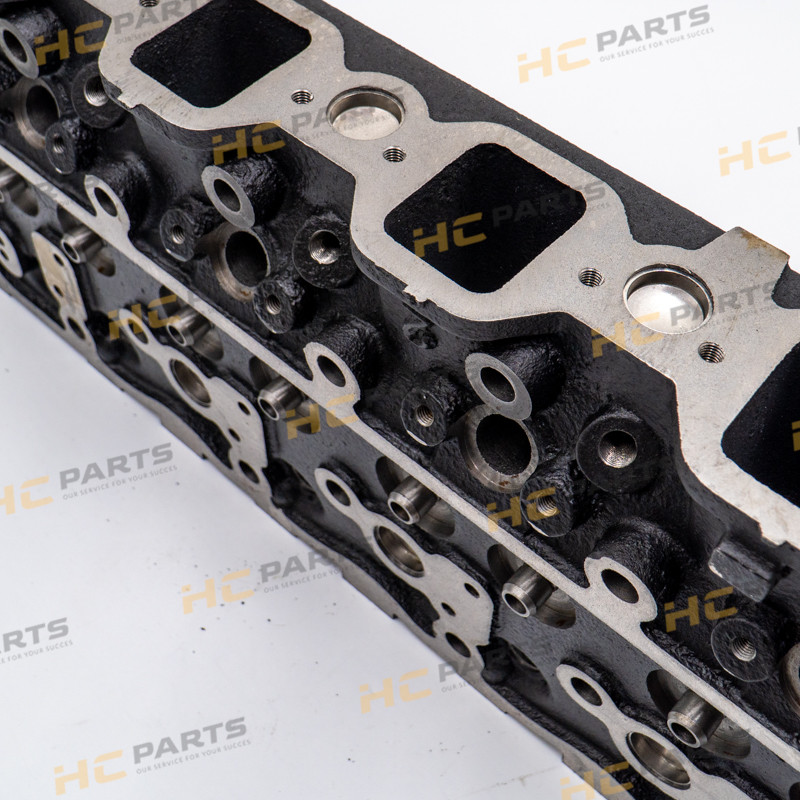 JCB Engine head ISUZU 4BG1 - MAGURO