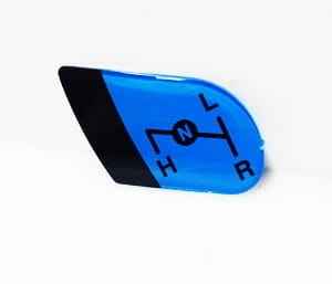 V32107300 Эмблема