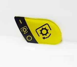 V32522700 Эмблема