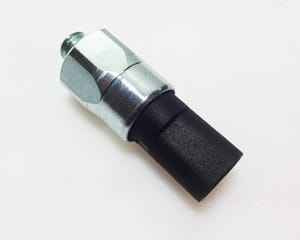 47827024 датчик давления масла