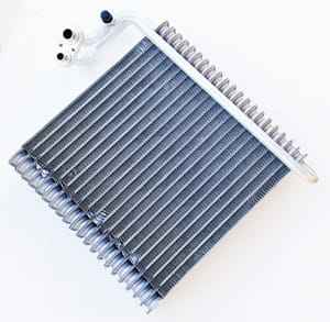 AH220404 радиатор кондиционера