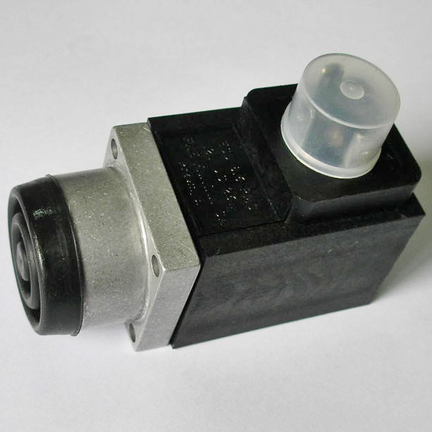 Электромагнит 12V 26W