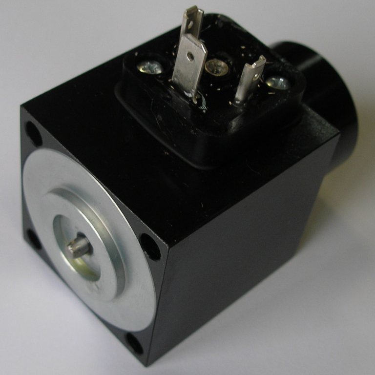 Elektomagnes 24 VDC / 1,22 A