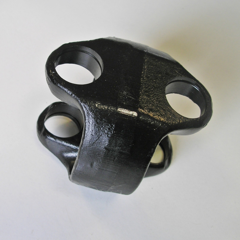 Крестообразная муфта Case 595 SLE (30x82)