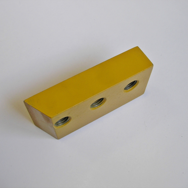 Металлический элемент San-Нижний слайд CAT 428E