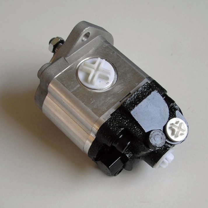 Насос гидроусилителя JCB 3CX