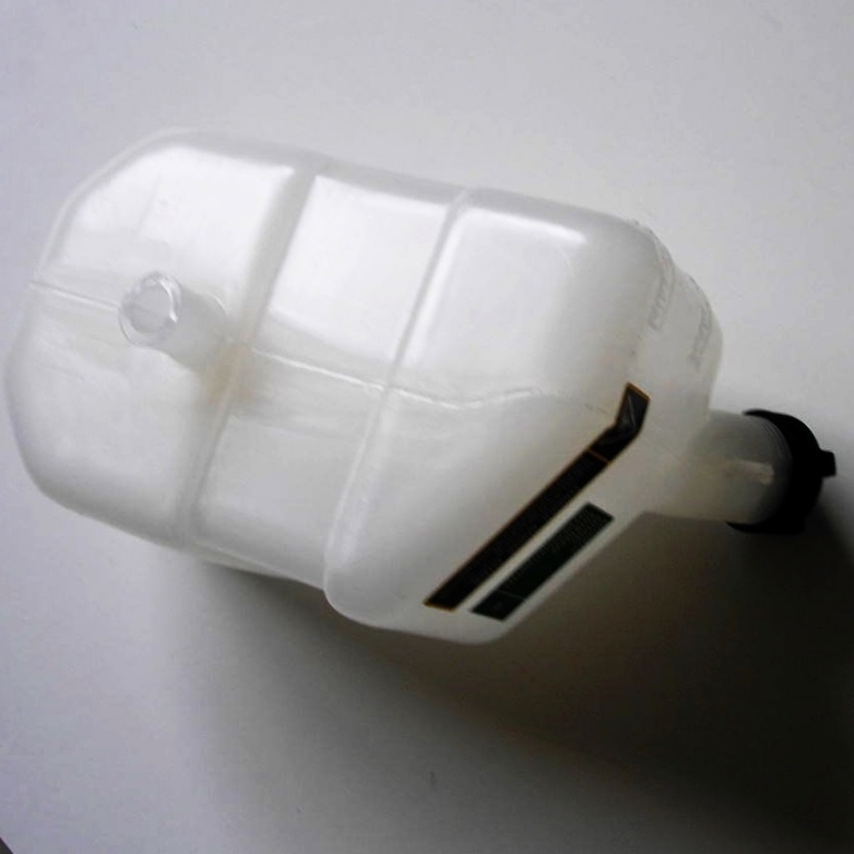 Расширительный бак жидкости Case 590