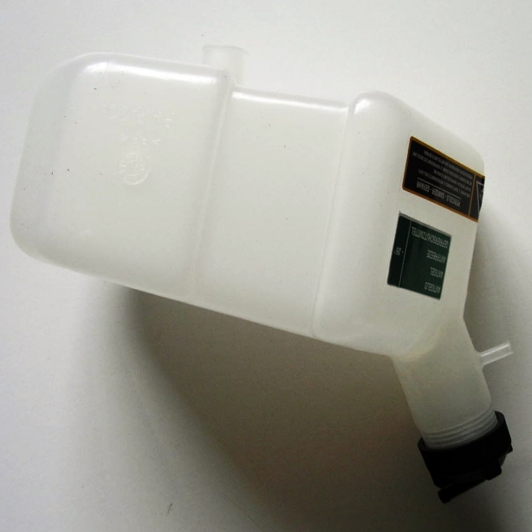 Расширительный бак жидкости Case 590