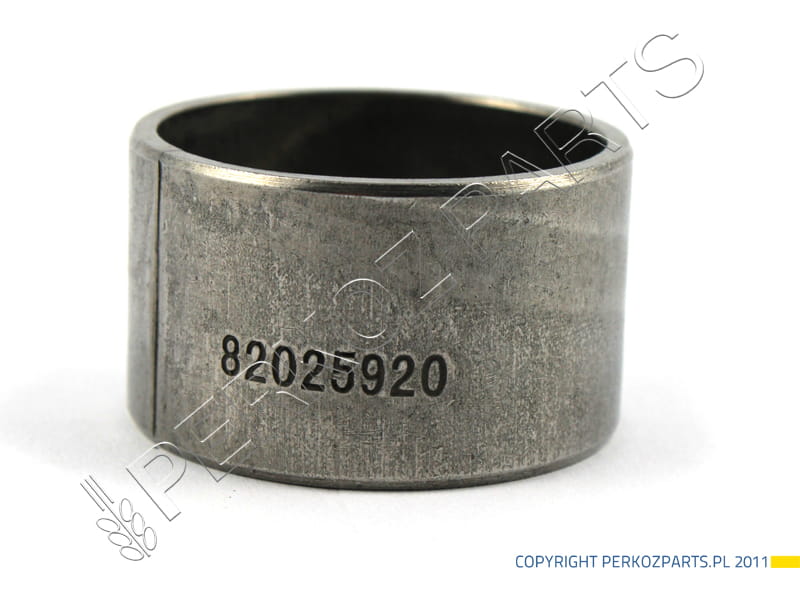 ВТУЛКА КРЕПЛЕНИЯ ПЕРЕДНЕГО КРЫЛА NEW HOLLAND CASE 82013930-82025920